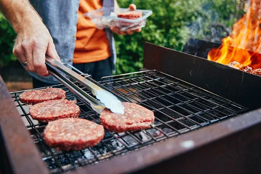 how long to grill burgers